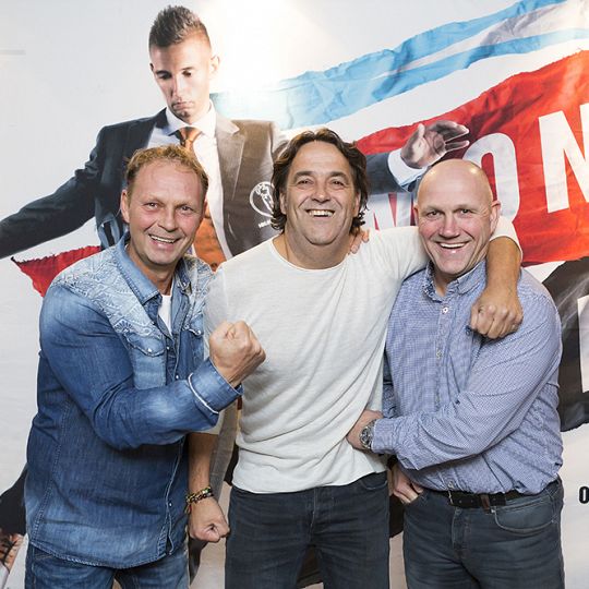 01_Mannen_met_ballen_v2.jpg